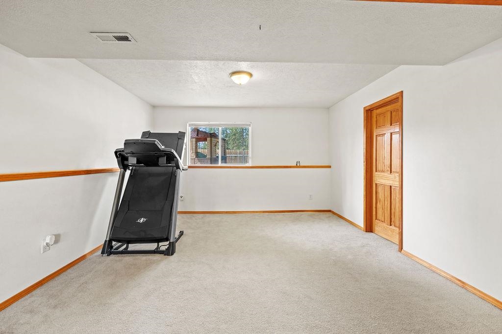 6831 North Cambridge Lane Spokane, WA 99208 - Photo 24 of 44