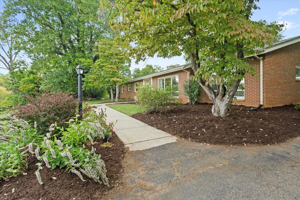 4117 Cravens Creek Road Southwest Roanoke, VA 24018 - Photo 1 of 1 04-4117 Cravens Creek Rd SW_04