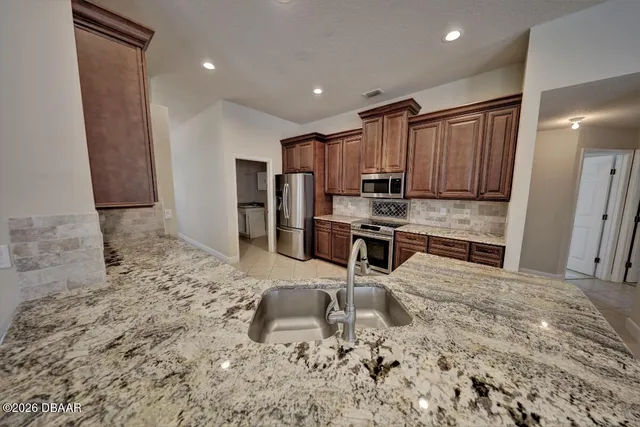 $3,100 | 1207 Hampstead Lane, Ormond Beach, FL 32174