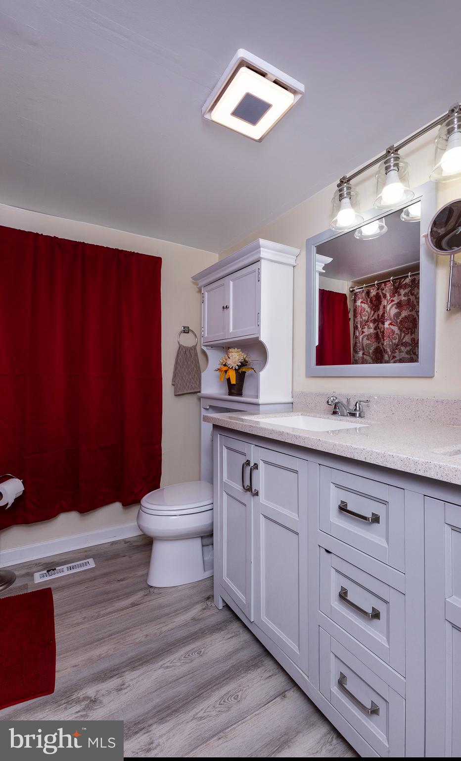 1102 Rana Villa Avenue Camp Hill, PA 17011 - Photo 26 of 40 Upper bath with Shower/Tub.