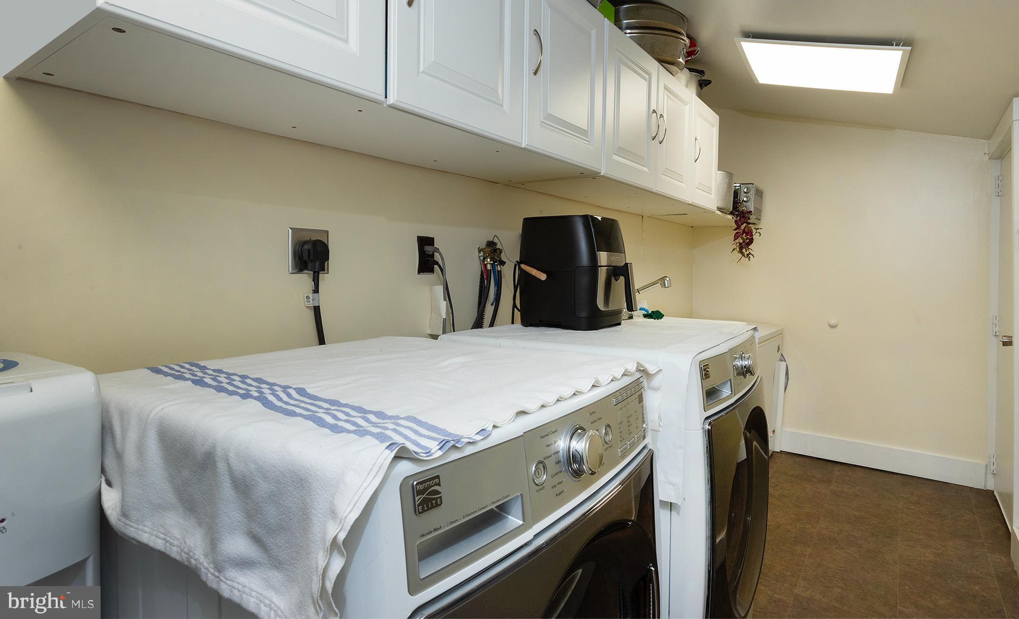 1102 Rana Villa Avenue Camp Hill, PA 17011 - Photo 28 of 40 Laundry off Kitchen.