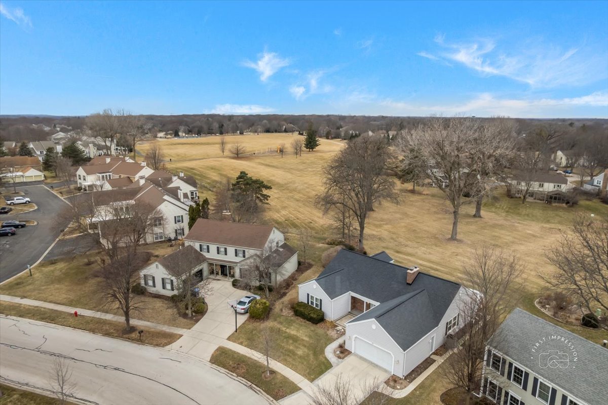 32 Dunham Place St. Charles, IL 60174 - Photo 3 of 56