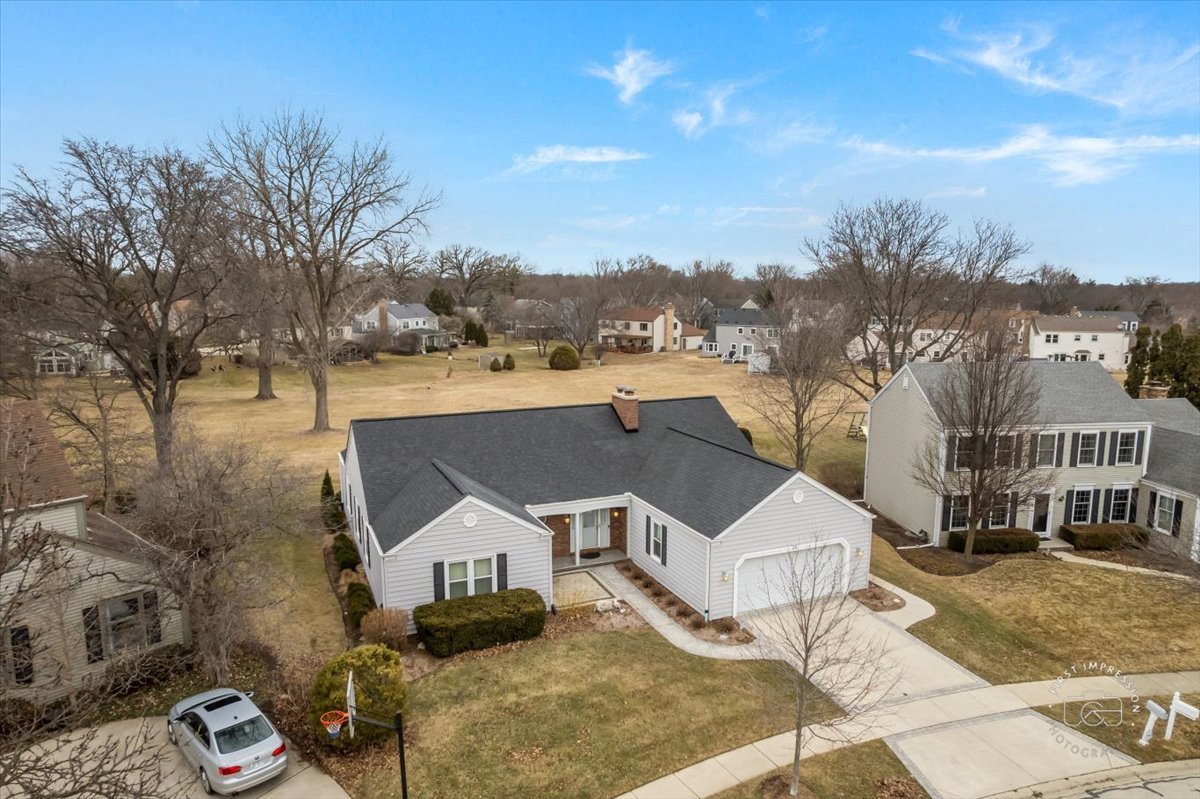 32 Dunham Place St. Charles, IL 60174 - Photo 47 of 56 a view of a house with a big yard