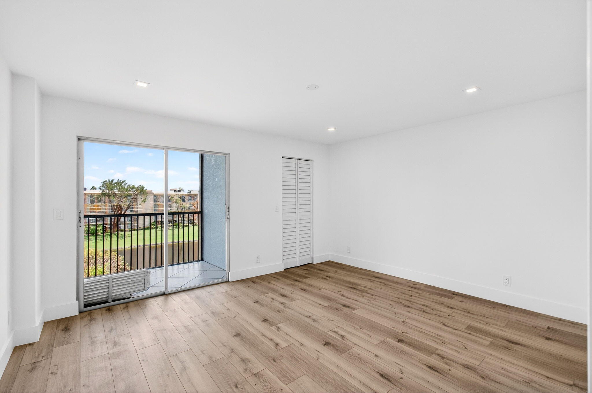 14360 Strathmore Lane, Unit 406 Delray Beach, FL 33446 - Photo 16 of 82 48-web-or-mls-DSC_2659