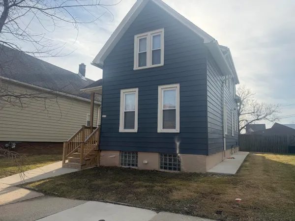 $257,800 | 2215 Dr. William Finlayson Street, Milwaukee, WI 53212