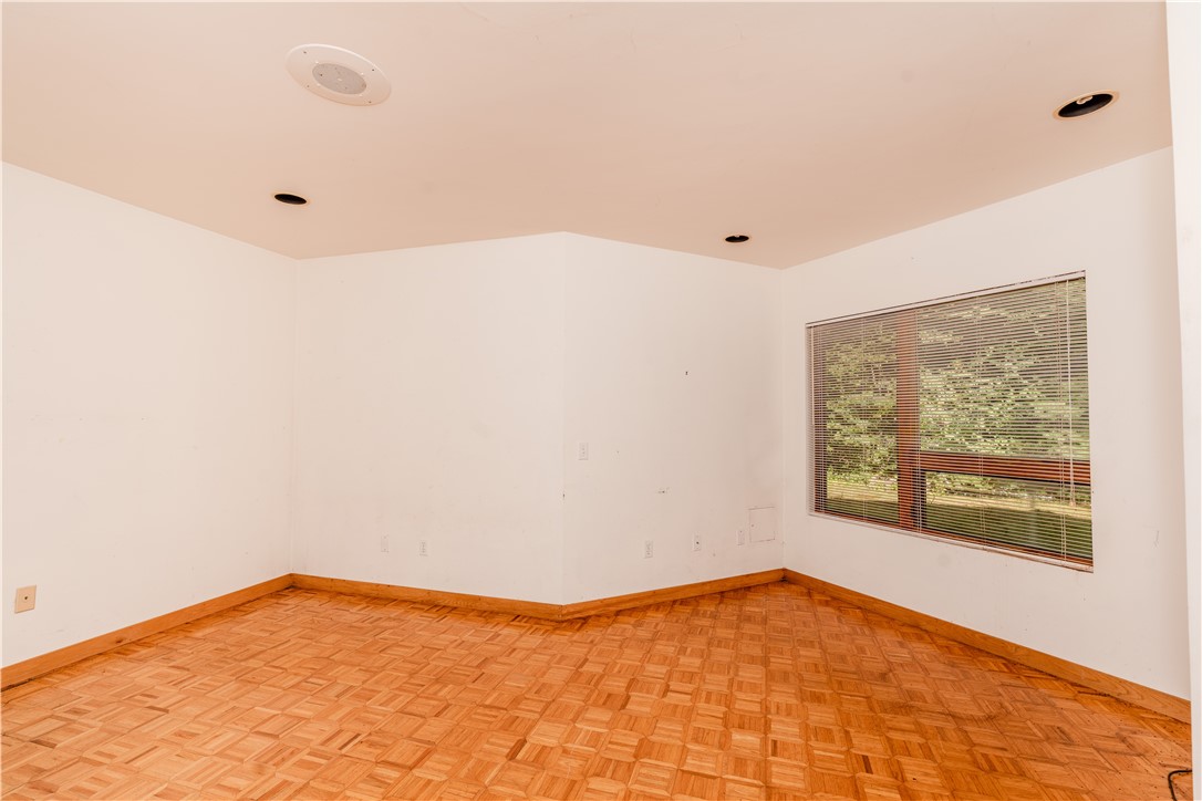 1240 Hartford Pike Scituate, RI 02857 - Photo 41 of 50