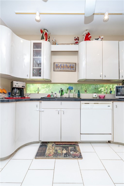 1240 Hartford Pike Scituate, RI 02857 - Photo 6 of 50