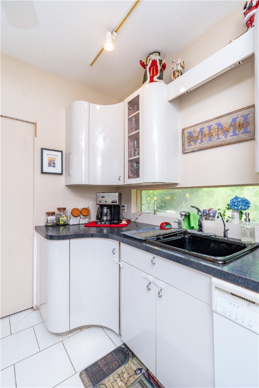 1240 Hartford Pike Scituate, RI 02857 - Photo 7 of 50