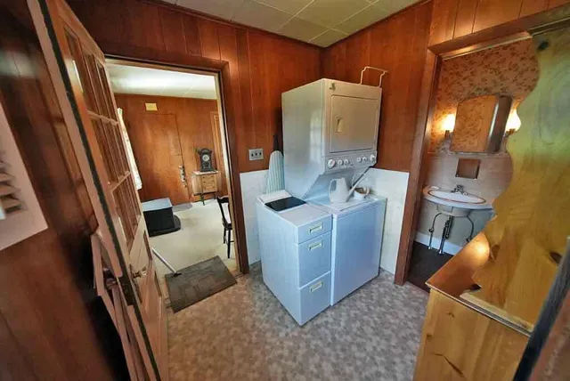 $225,000 | 33 Pleasant Street, Houlton, ME 04730