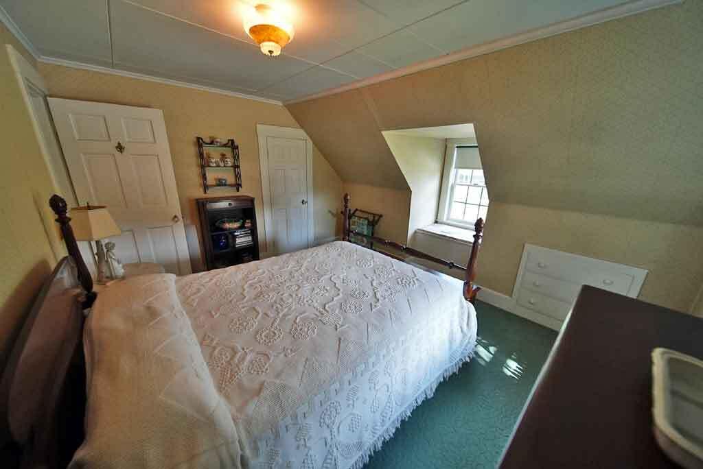 33 Pleasant Street Houlton, ME 04730 - Photo 57 of 80 bedrooms-2-33-pleasant