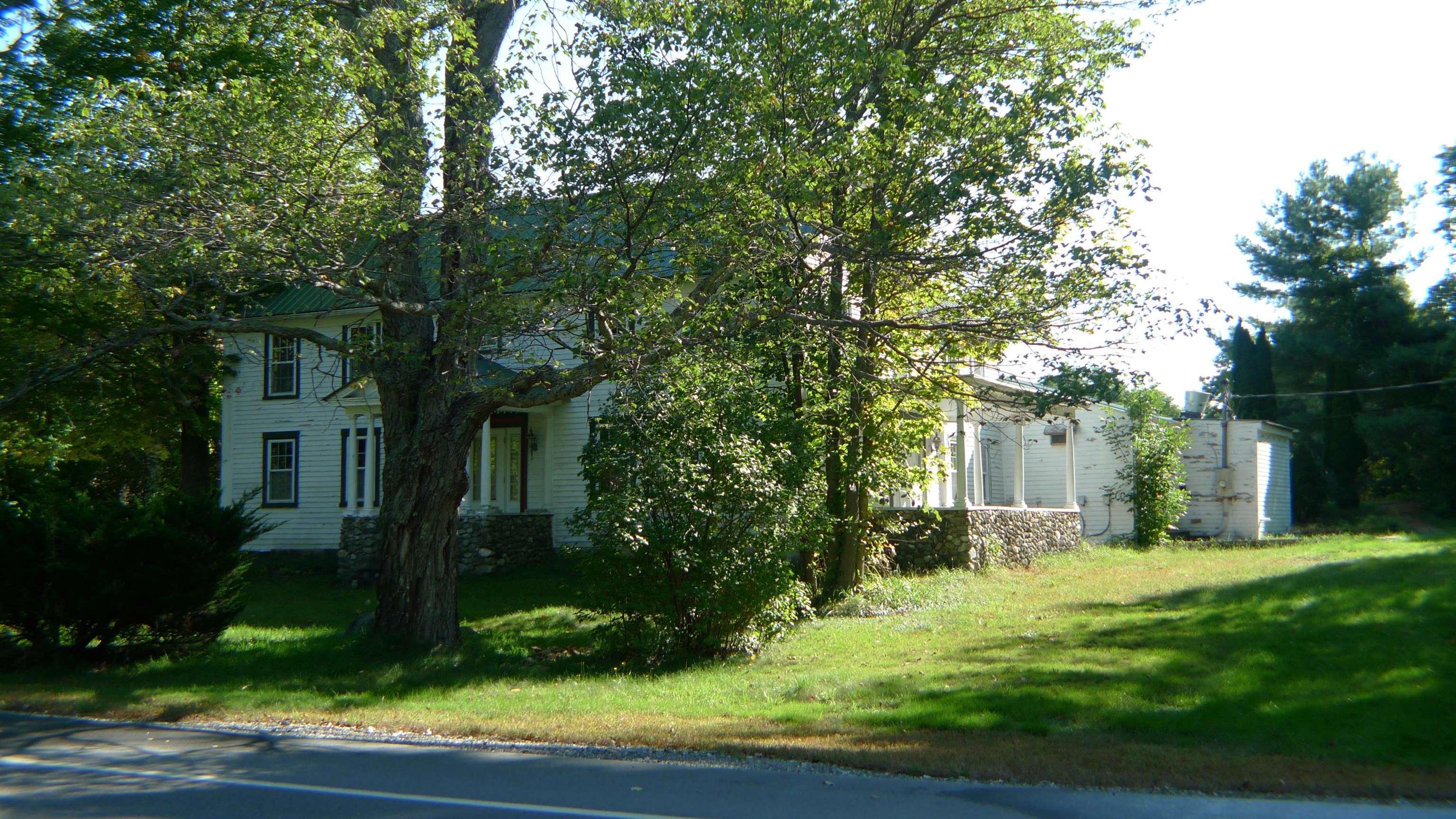 78 Raymond Road Chester, NH 03036 - Photo 2 of 37