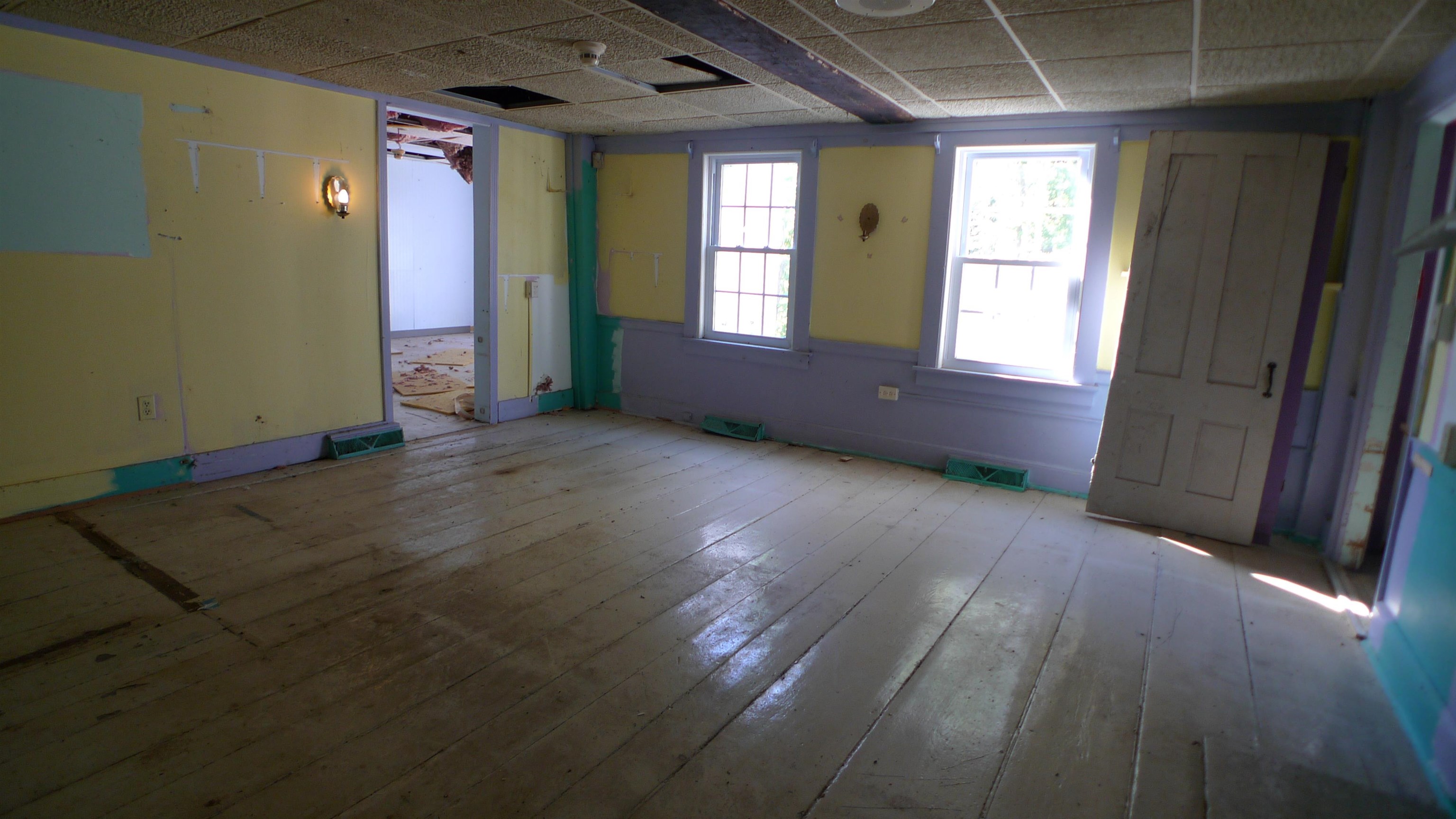 78 Raymond Road Chester, NH 03036 - Photo 23 of 37