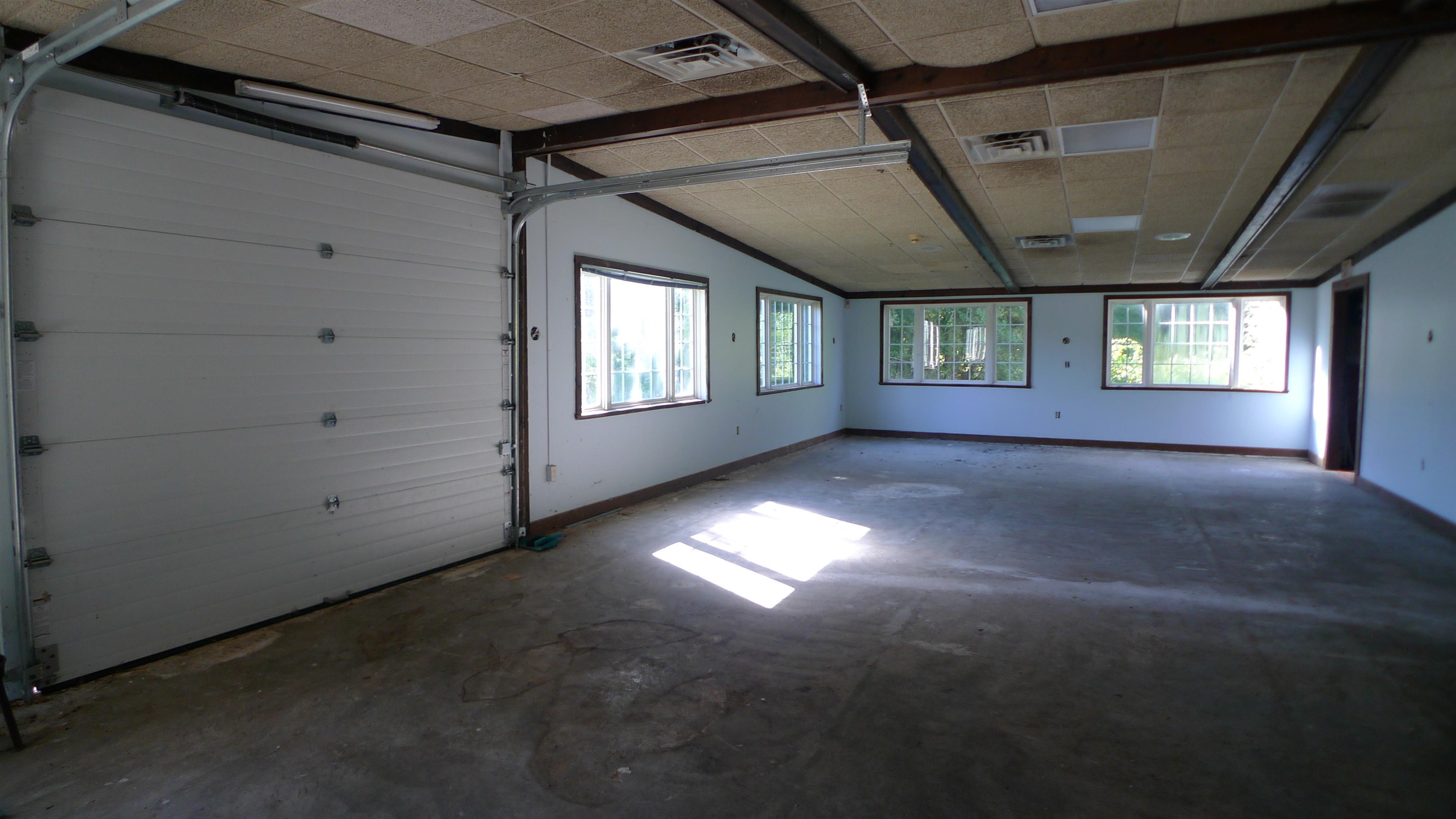 78 Raymond Road Chester, NH 03036 - Photo 30 of 37