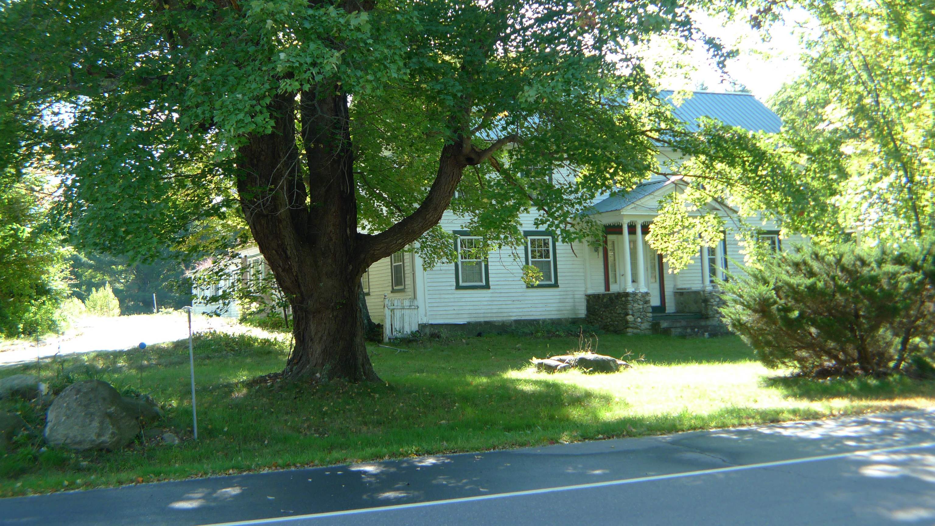 78 Raymond Road Chester, NH 03036 - Photo 3 of 37