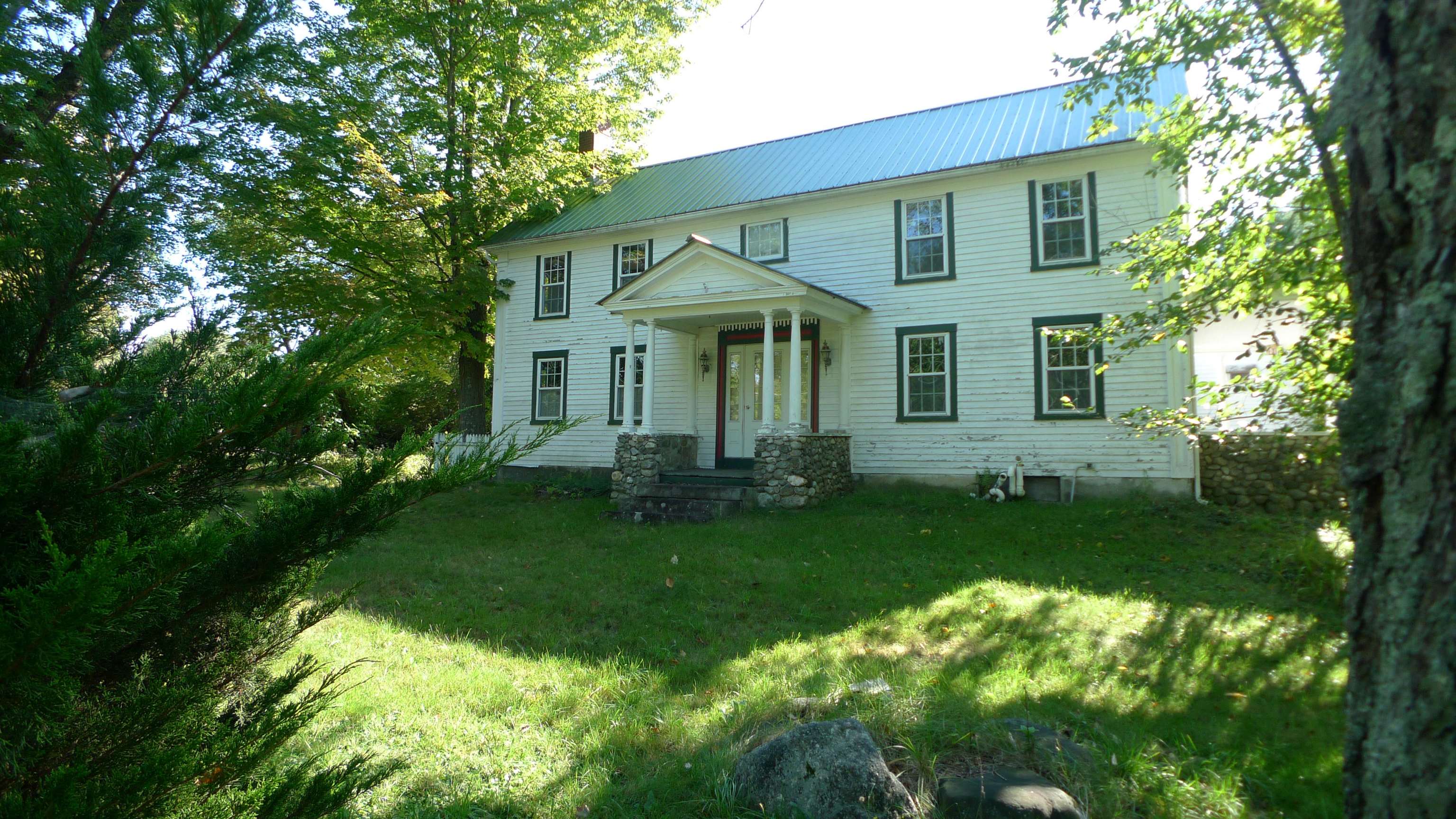 78 Raymond Road Chester, NH 03036 - Photo 4 of 37