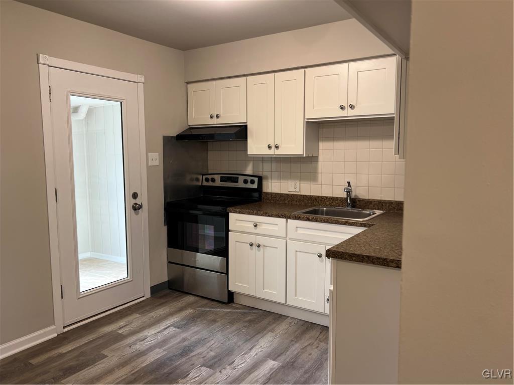 2732 Diane Boulevard Allentown, PA 18109 - Photo 6 of 11 Kitchen