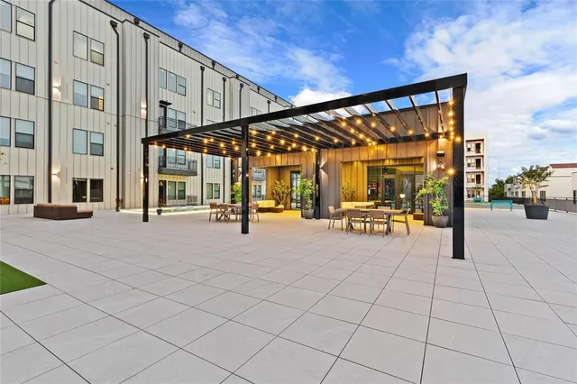 $386,140 | 1900 South Ervay Street, Unit 410, Dallas, TX 75215