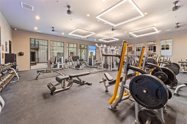 $386,140 | 1900 South Ervay Street, Unit 410, Dallas, TX 75215