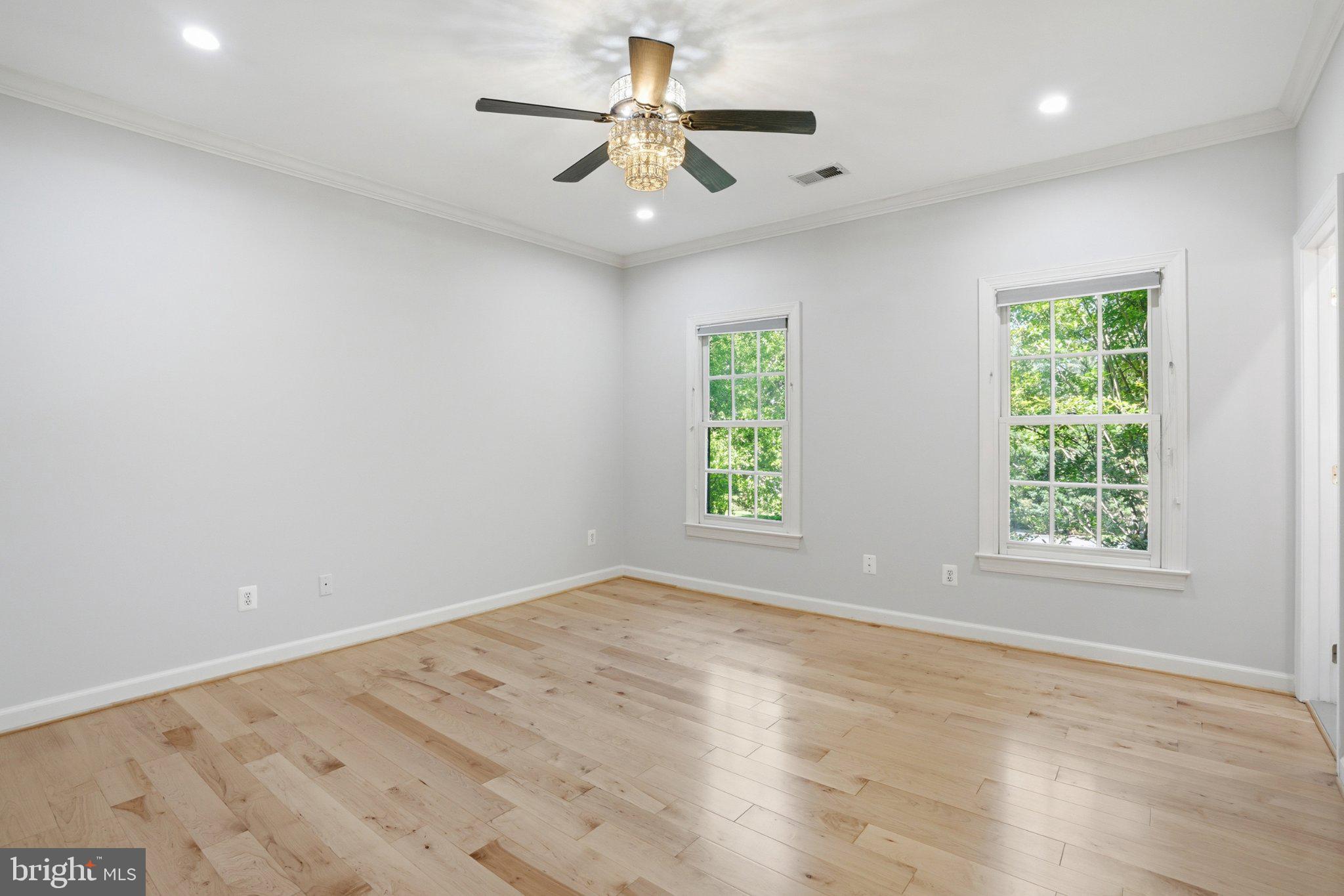 891 Chinquapin Road McLean, VA 22102 - Photo 54 of 78 Bright and airy room with natural light.