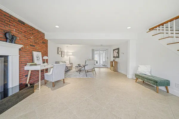 $935,000 | 8 Stanley Drive, Framingham, MA 01701
