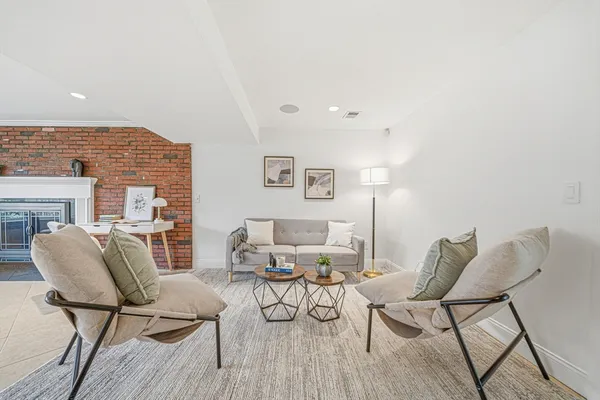 $935,000 | 8 Stanley Drive, Framingham, MA 01701