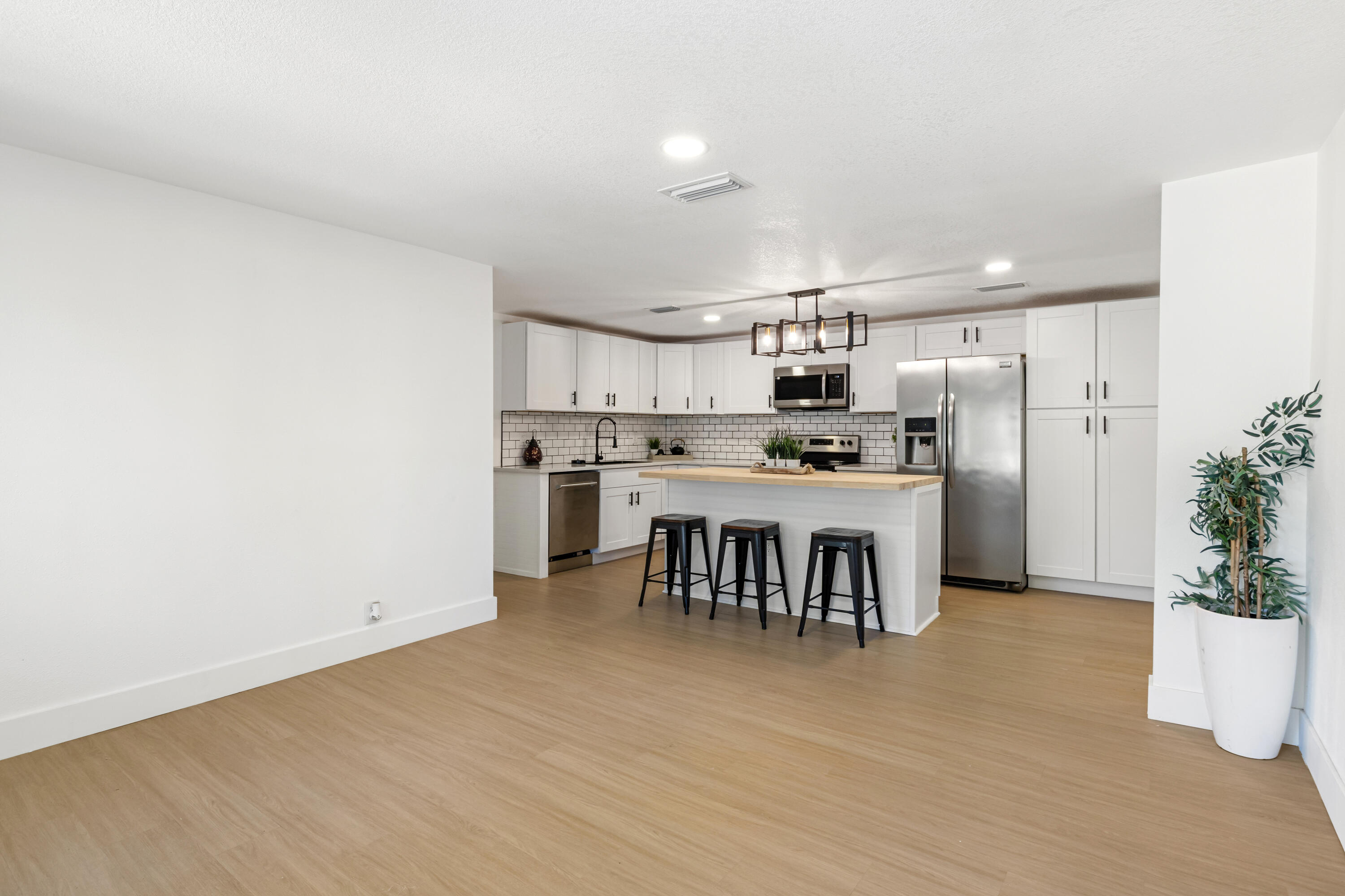 42 Roosevelt Avenue DeFuniak Springs, FL 32435 - Photo 8 of 23 42 Roosevelt Ave-7