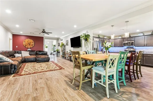 $364,900 | 2101 Plaza Drive, Chalmette, LA 70043