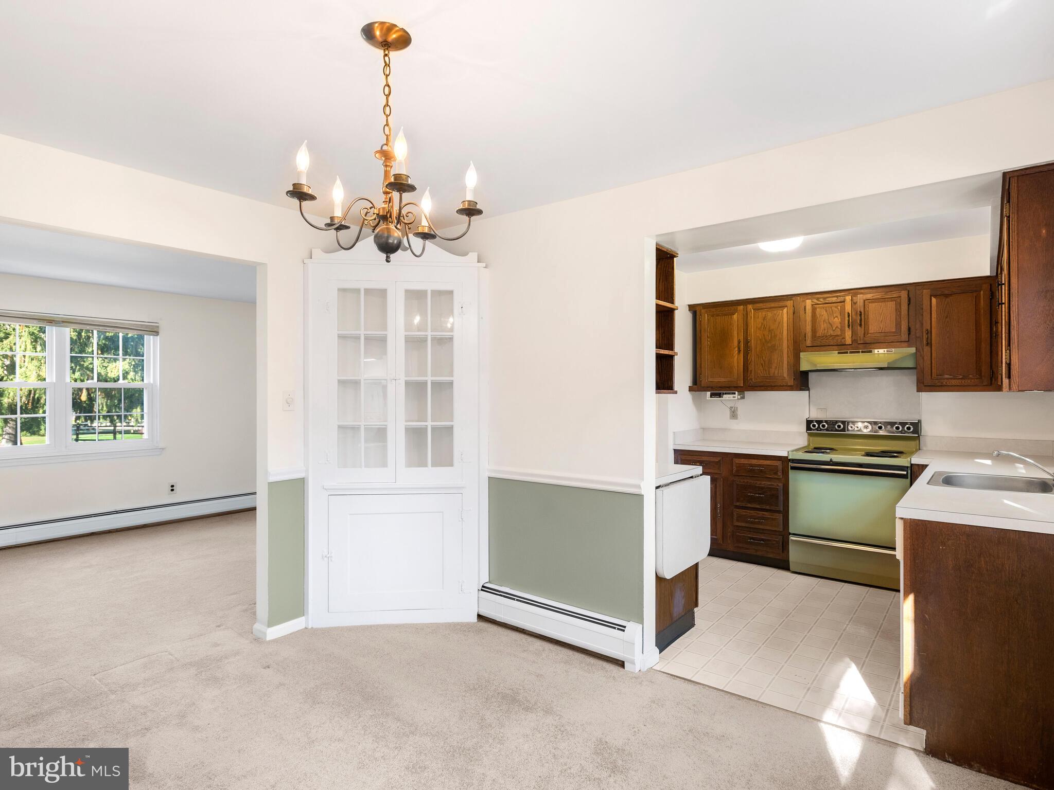 315 Oak Lane West Exton, PA 19341 - Photo 11 of 26 Dining Room/Kitchen