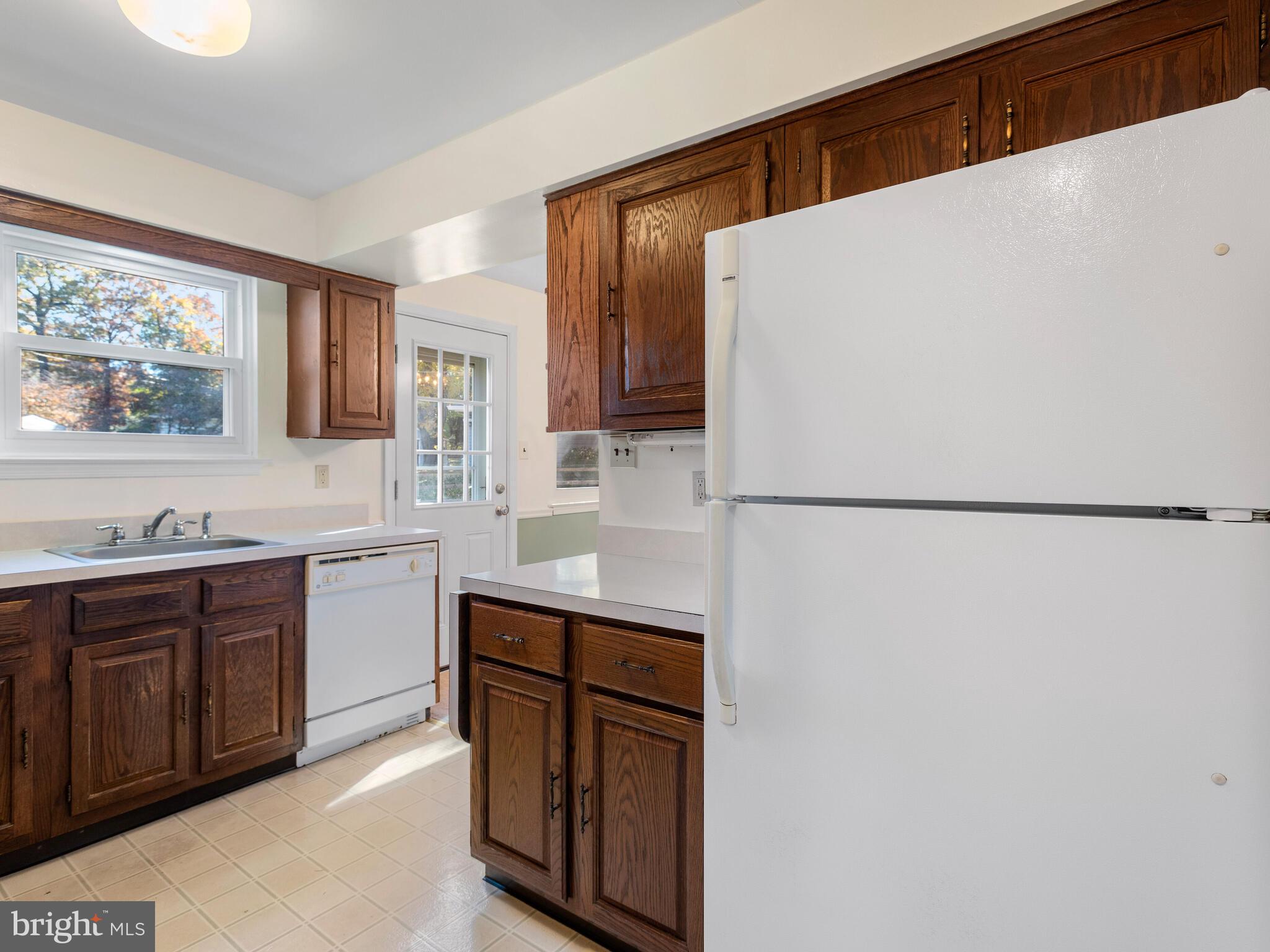 315 Oak Lane West Exton, PA 19341 - Photo 14 of 26 Kitchen