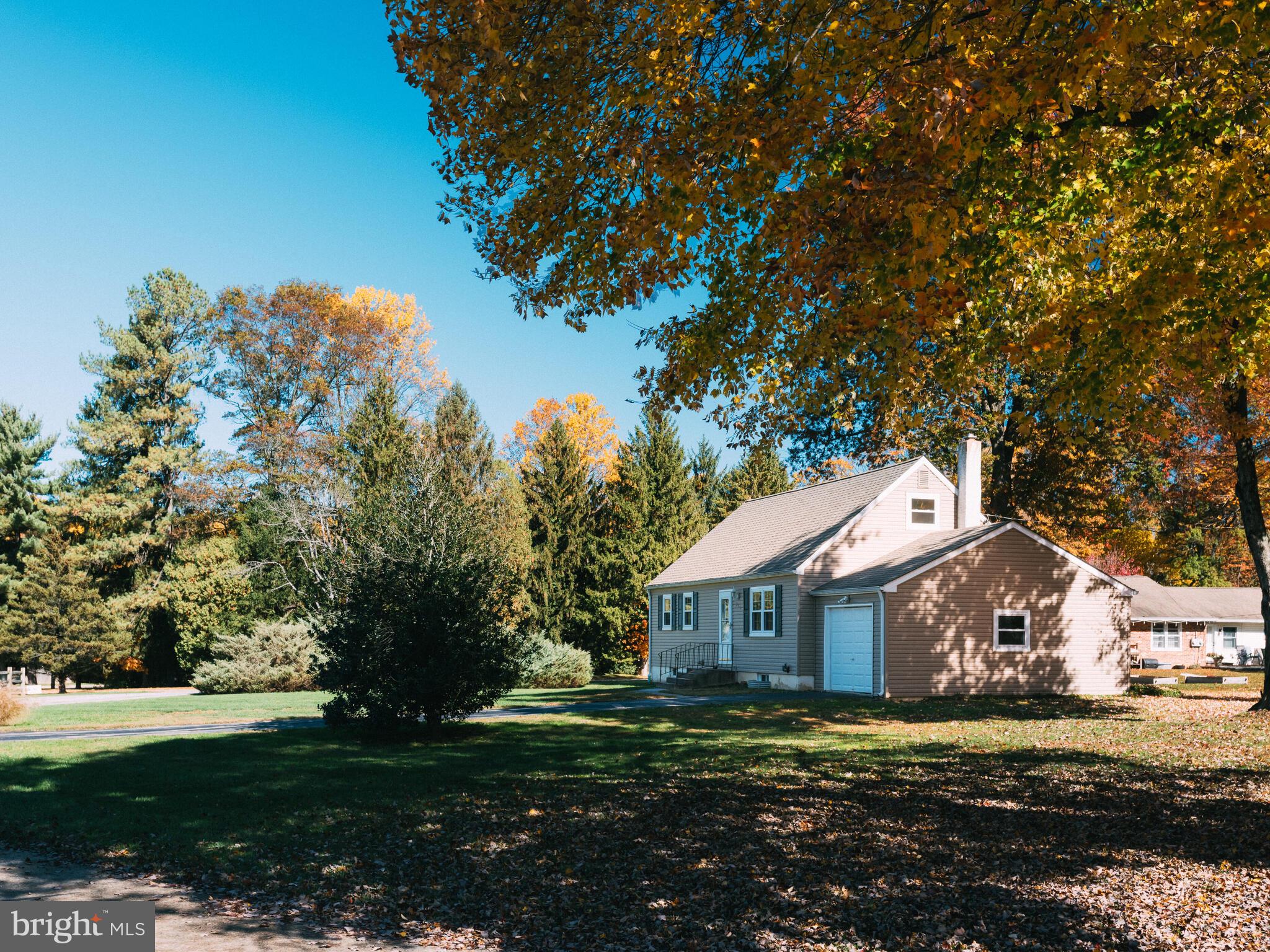 315 Oak Lane West Exton, PA 19341 - Photo 2 of 26 Exterior Side