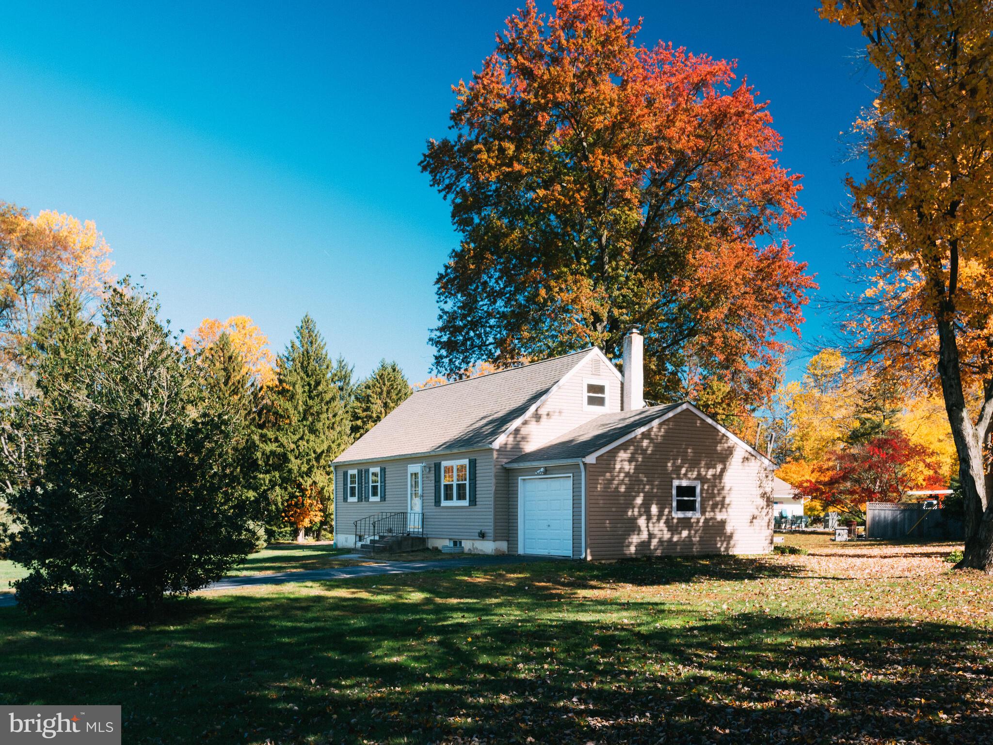 315 Oak Lane West Exton, PA 19341 - Photo 5 of 26 Exterior Side
