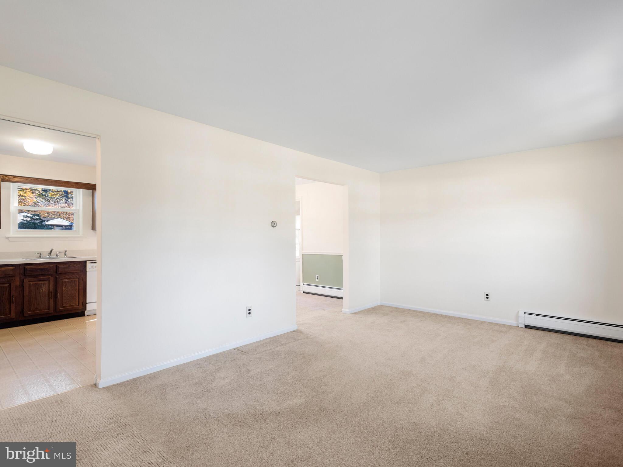 315 Oak Lane West Exton, PA 19341 - Photo 8 of 26 Living Room