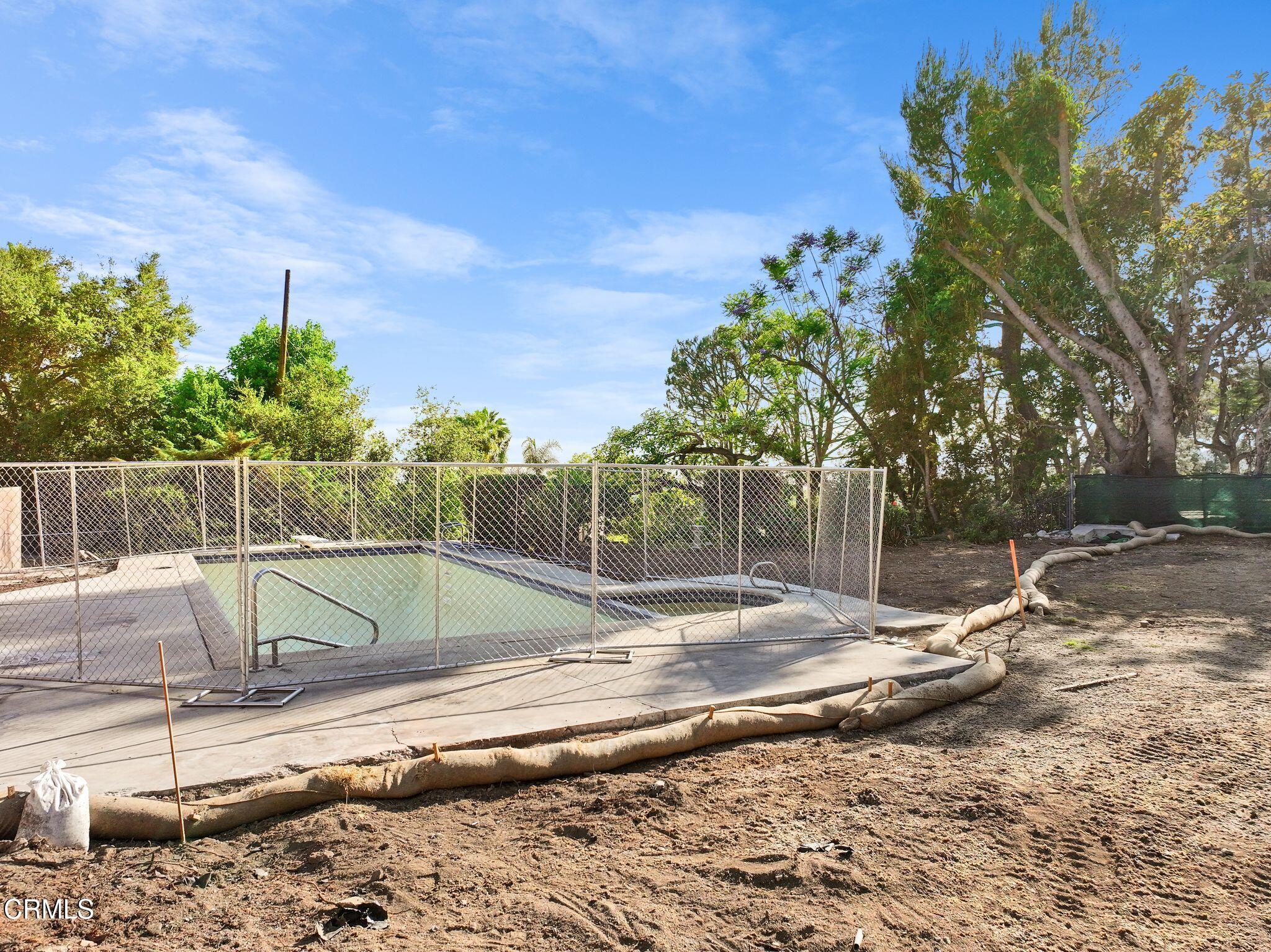 3680 Startouch Drive Pasadena, CA 91107 - Photo 19 of 27 a view of a yard