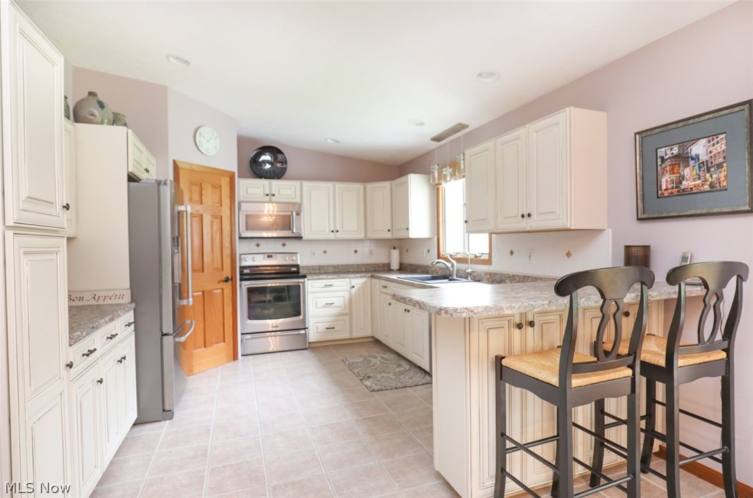 4122 Slater Road Salem, OH 44460 - Photo 4 of 20