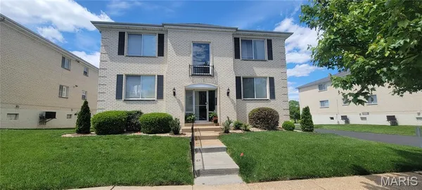 $187,500 | 12587 Chardin Place, Unit 4, St. Louis, MO 63128