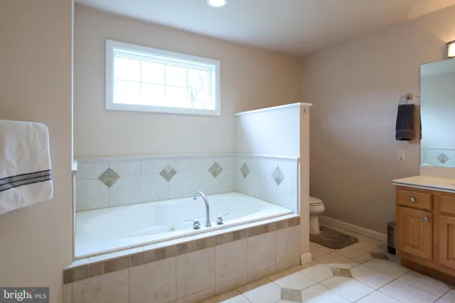 $879,500 | 100 Lois Lane, State College, PA 16801