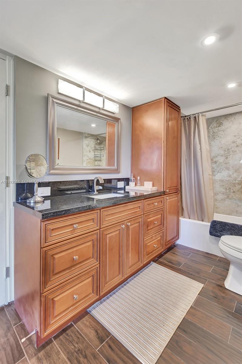 14 Royal Palm Way, Unit 303 Boca Raton, FL 33432 - Photo 12 of 25