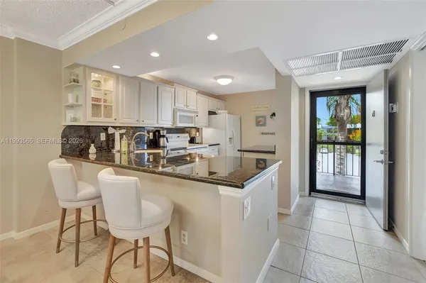 $5,250 | 14 Royal Palm Way, Unit 303, Boca Raton, FL 33432