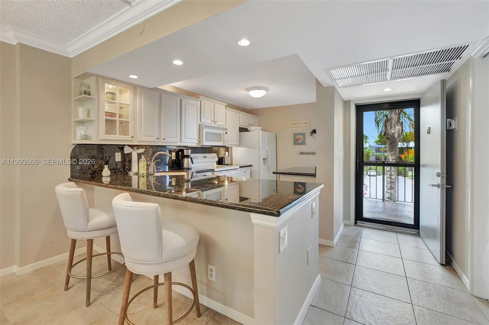 14 Royal Palm Way, Unit 303 Boca Raton, FL 33432 - Photo 7 of 25