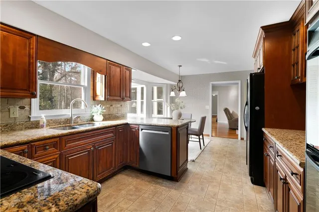 $689,900 | 3011 Castleton Way, Marietta, GA 30062