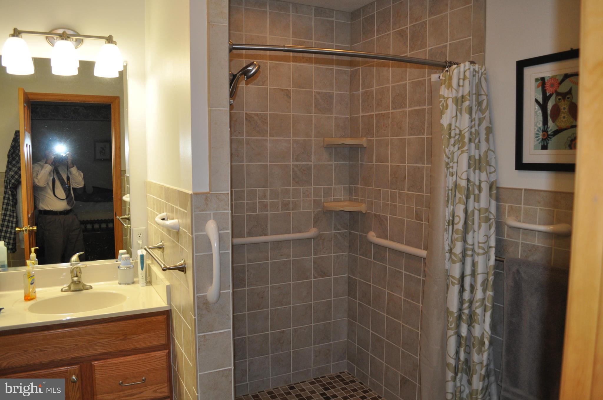 844 Gist Road Westminster, MD 21157 - Photo 18 of 27 Bath (Master)
