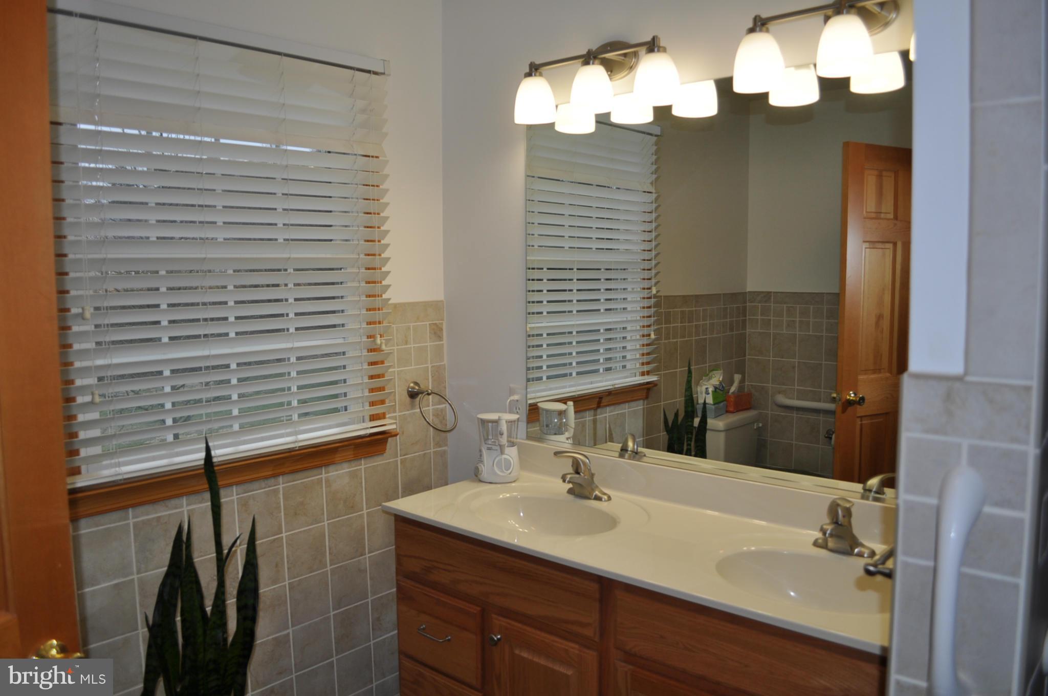 844 Gist Road Westminster, MD 21157 - Photo 20 of 27 Bath (Master)