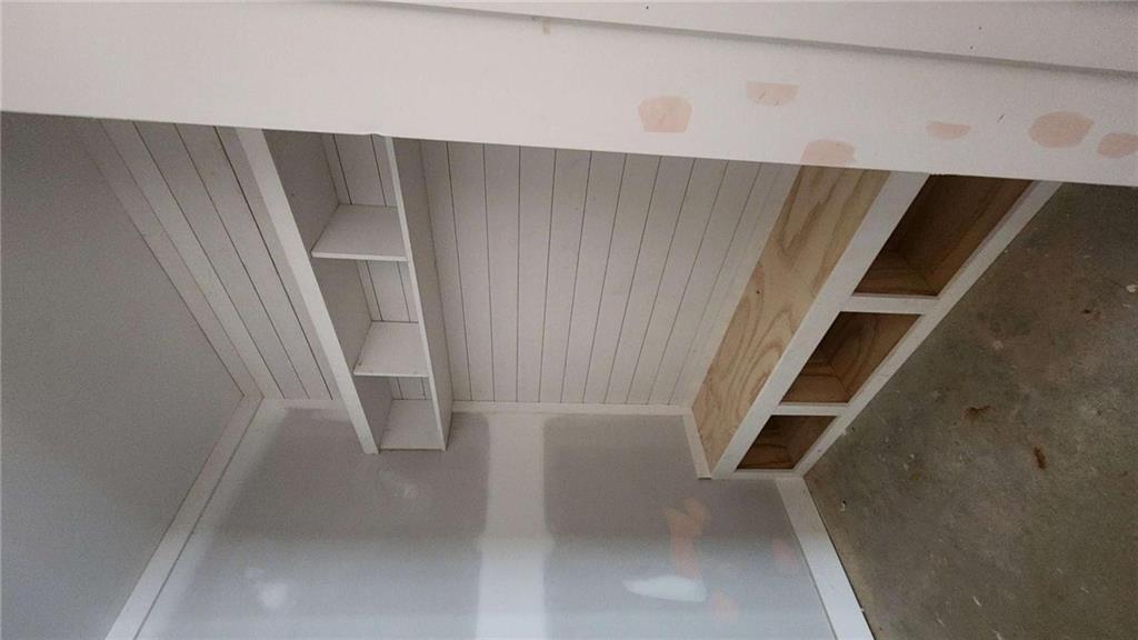 10040 Lakeview Parkway Villa Rica, GA 30180 - Photo 7 of 7 a view of room with walk in closet