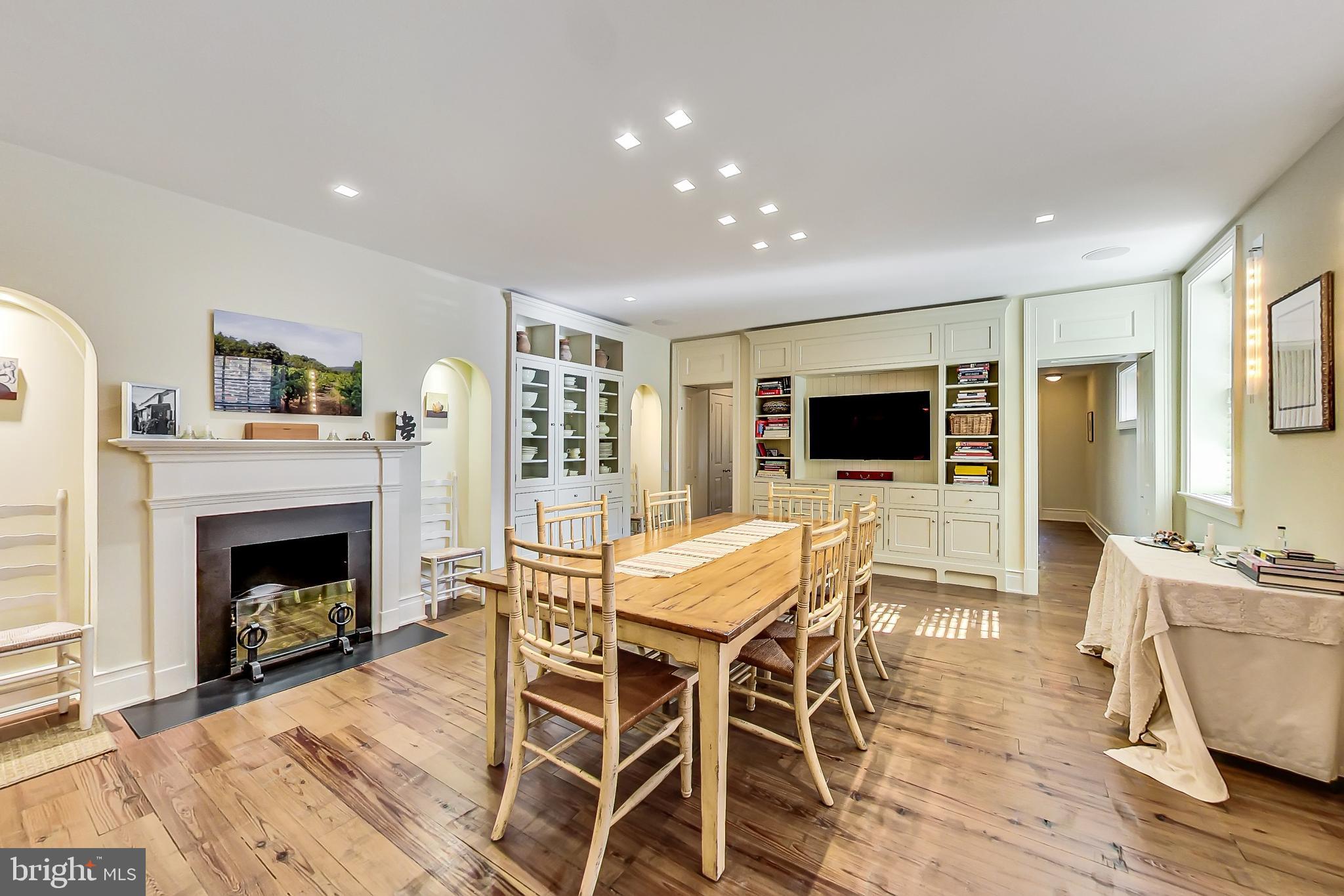 1410 34th Street Northwest Washington, DC 20007 - Photo 6 of 27 Breakfast Area
