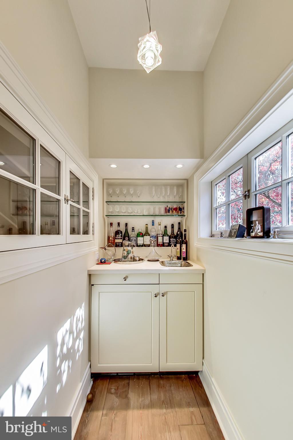 1410 34th Street Northwest Washington, DC 20007 - Photo 10 of 27 Wet Bar