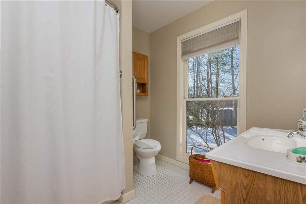 63 Thomas Road Standish, ME 04084 - Photo 15 of 29 Master bath