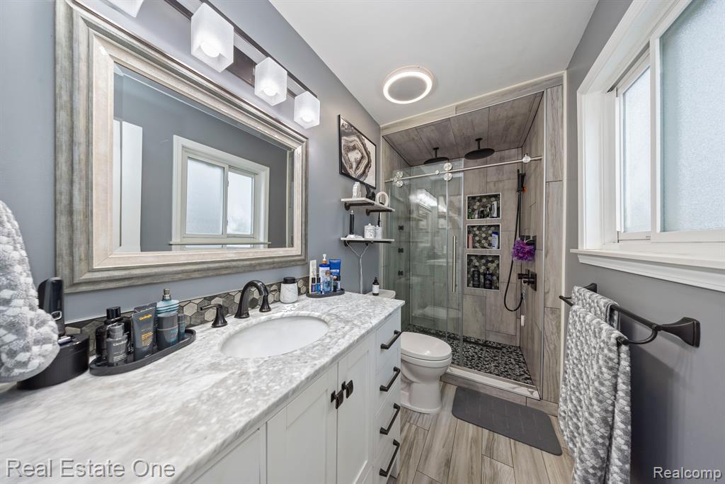 4083 West Maple Road Wixom, MI 48393 - Photo 25 of 68