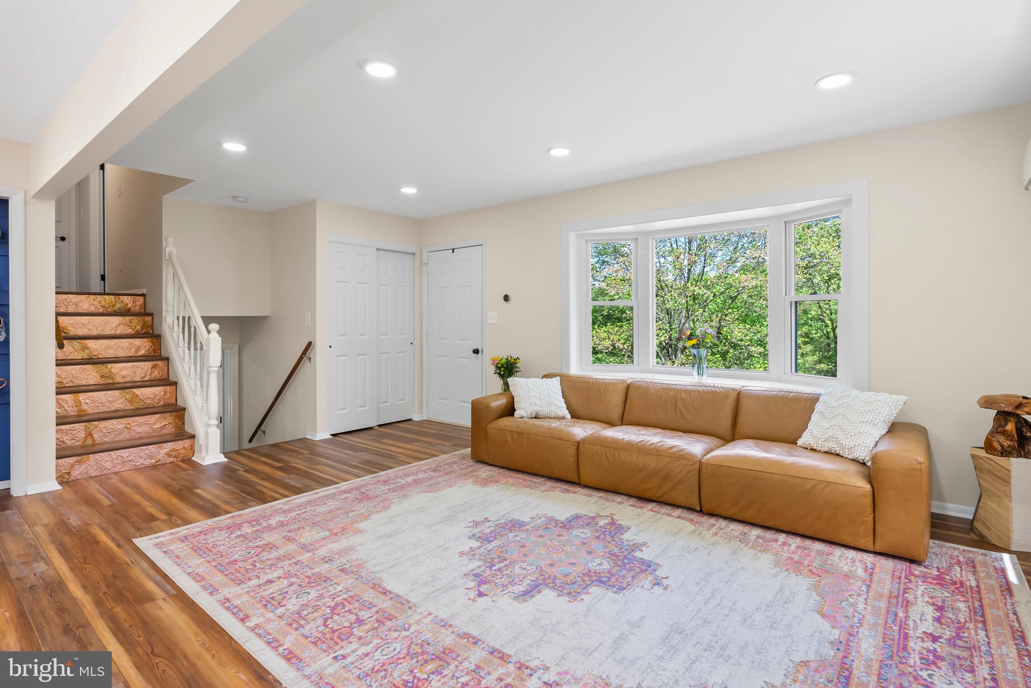 419 Corner Ketch Road Downingtown, PA 19335 - Photo 9 of 53 Living room