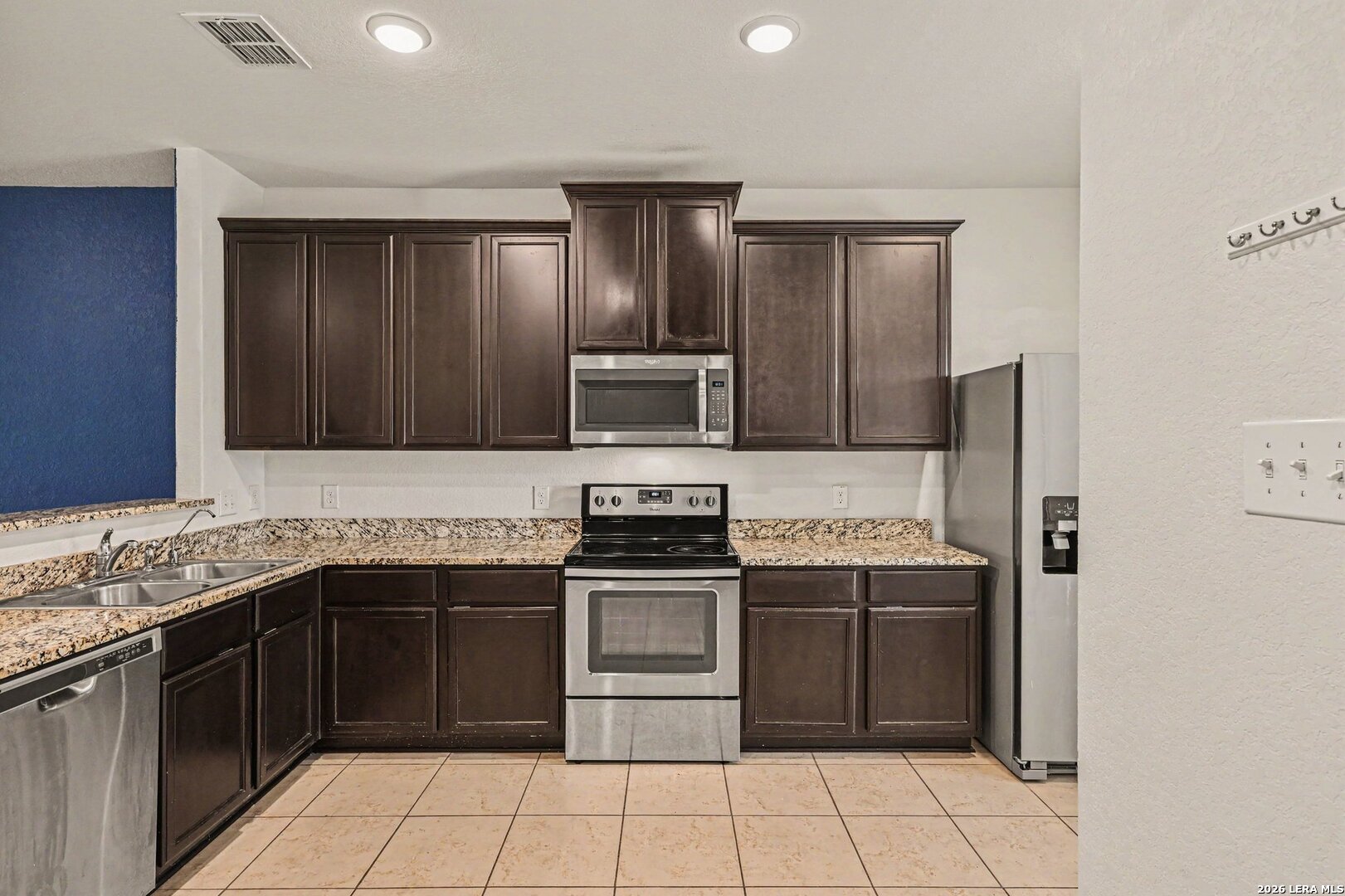 247 Azalea Way New Braunfels, TX 78132 - Photo 8 of 33
