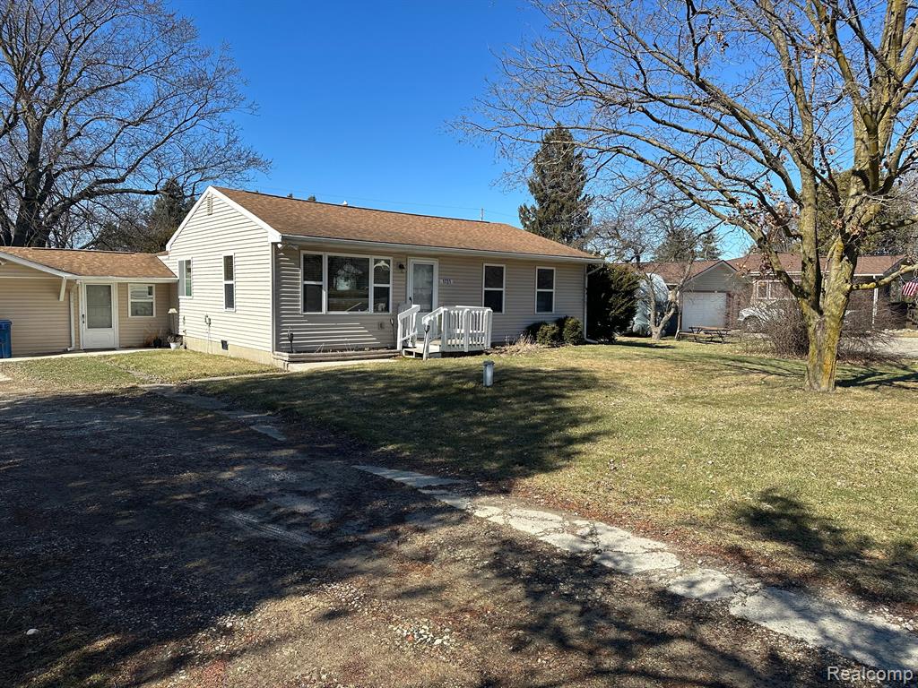 1731 North Lapeer Road Lapeer, MI 48446 - Photo 3 of 18 Gallery Image 3